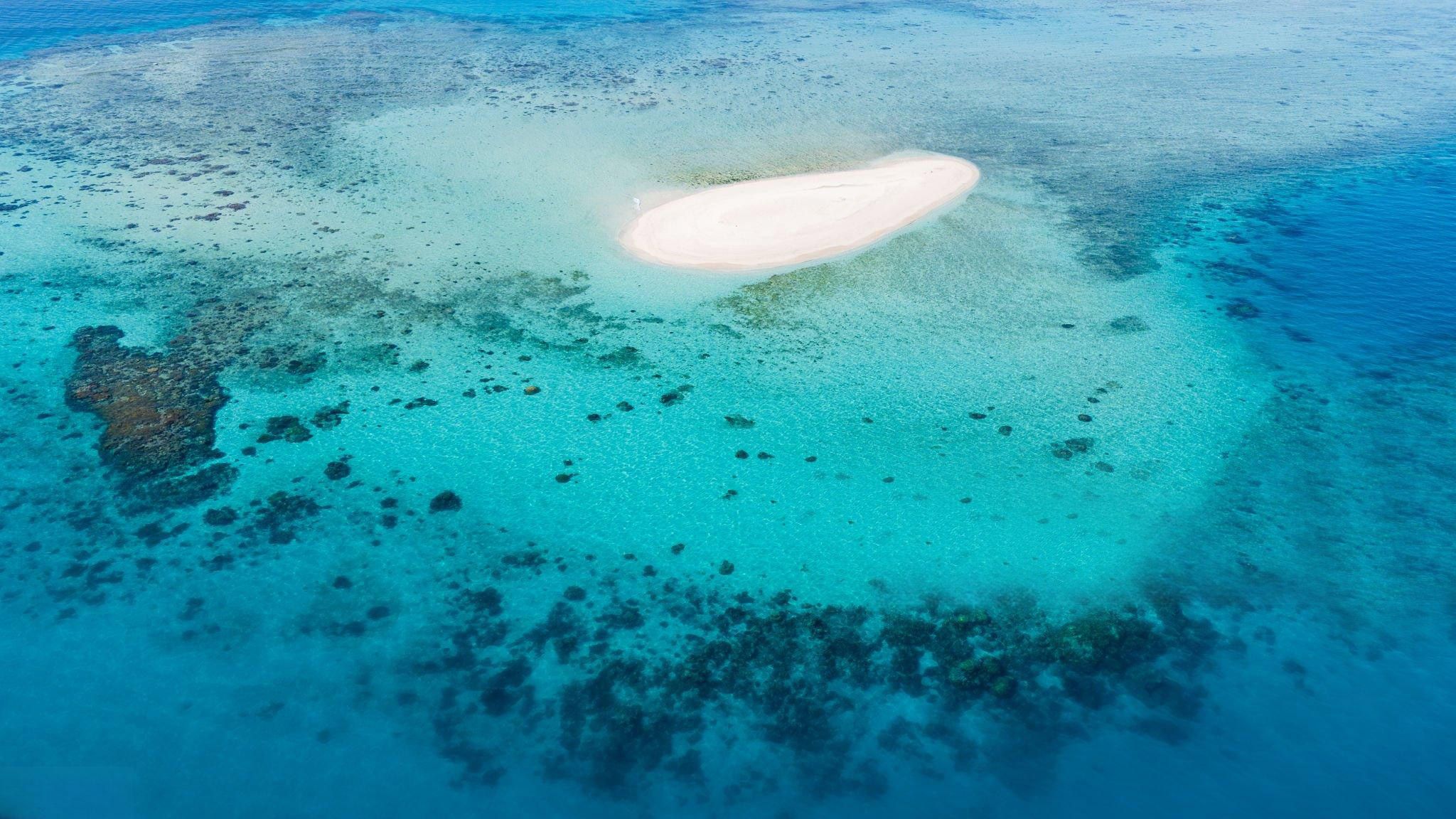 Fungu Yasin Sand Bar landscape