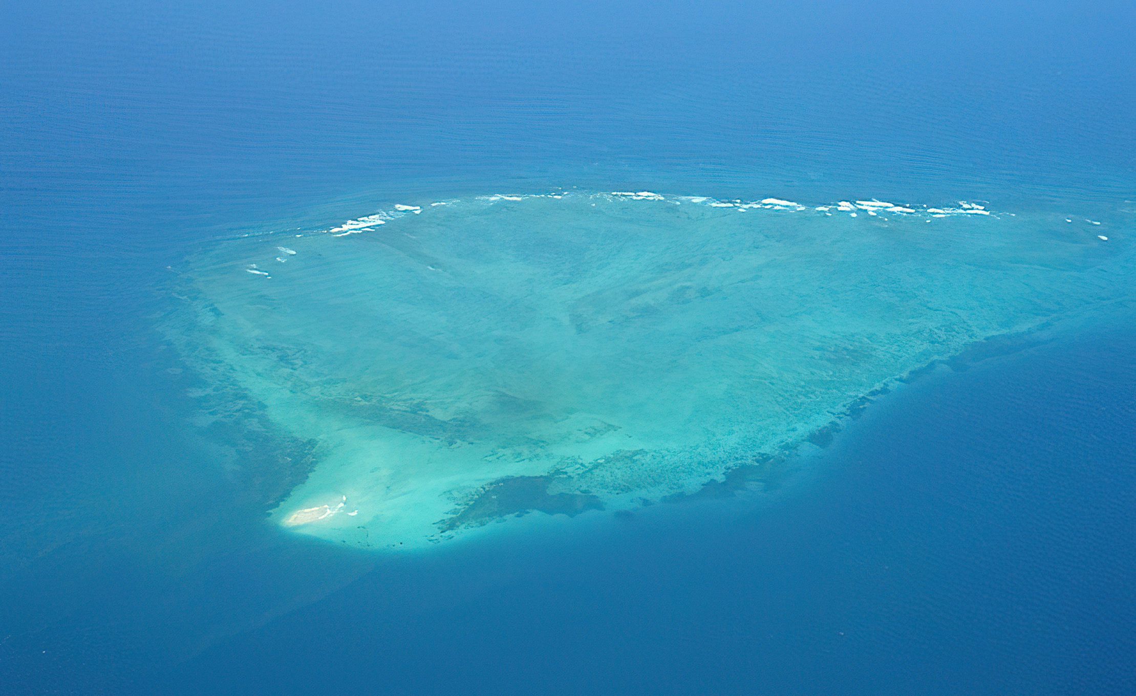 Fungu Yasin Sand Bar landscape