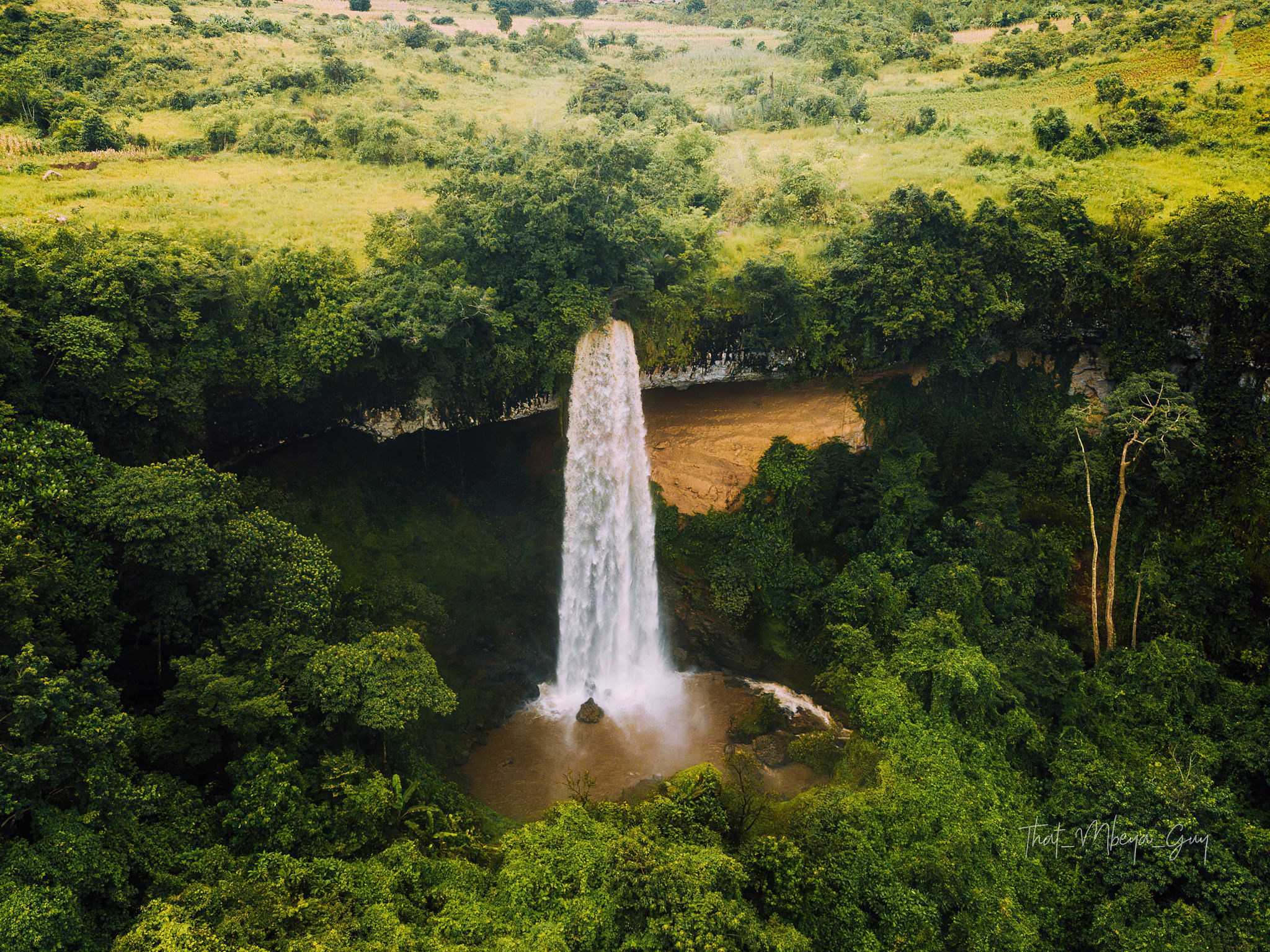 Kaporogwe Falls landscape